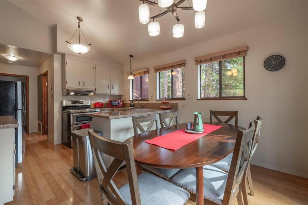Cozy Pet-Friendly Cabin W Fenced-In Yard Close To Slopes Beach Town Carnelian Bay Exteriér fotografie
